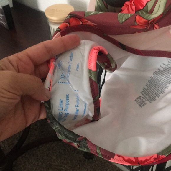 PINK - Picture 3 of 7